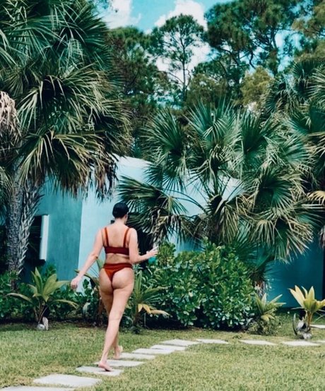 Shea Sweetness hd model img