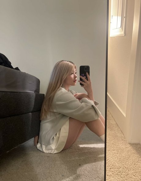 Julia Nakamura star nude image