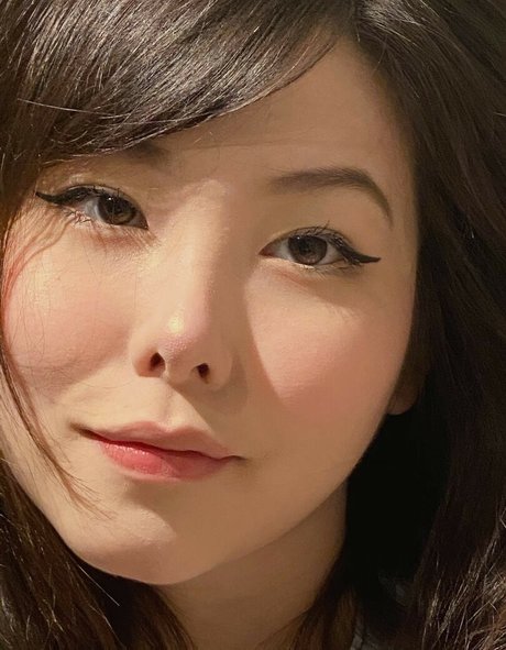 Julia Nakamura model free photo