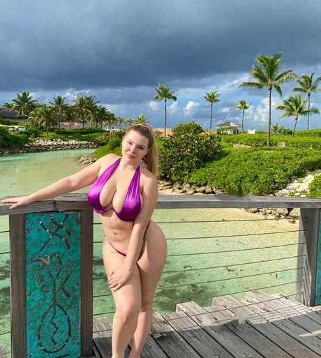 queencherryb erotic pornstar image