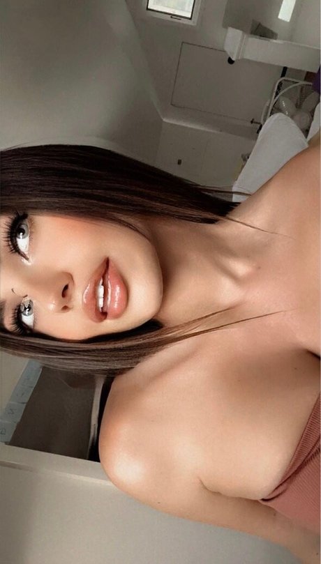 BabySpice model naked pic