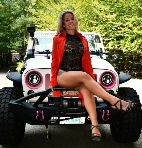 garagebarbie model hd photo