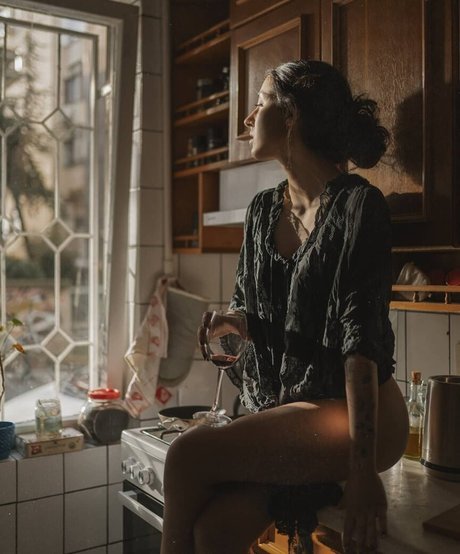 _naissance erotic actress pics