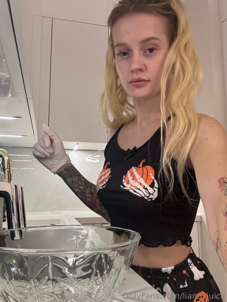 liana juice naked pornstar pictures