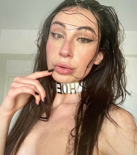 juicy alison model erotic photo