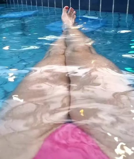 Pytykely pretty actress pics