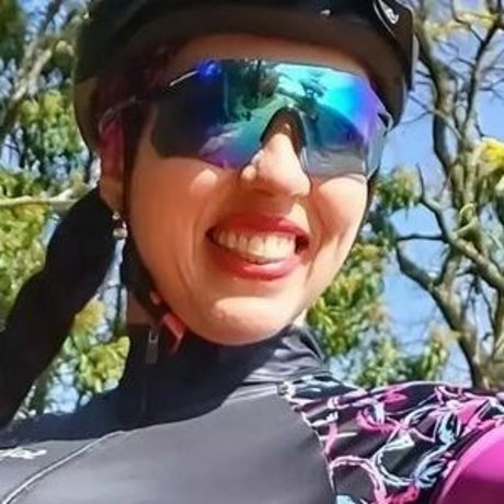 Pytykely hot model photo