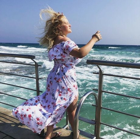 Julia Chegodar model hot picture