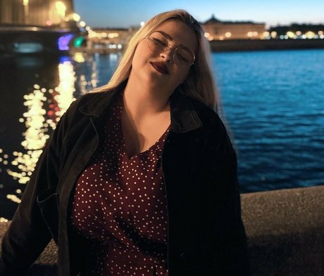 Julia Chegodar star exclusive photo