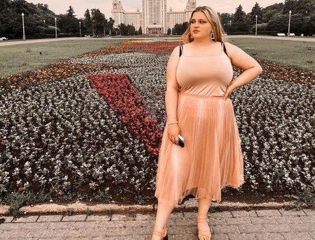 Julia Chegodar free model image