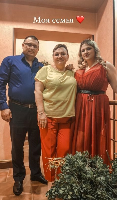 Julia Chegodar exclusive actress galleries