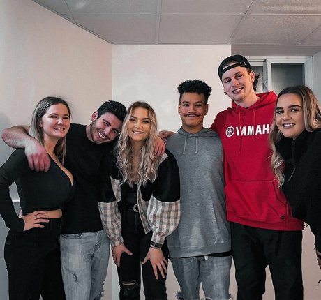 Paige F model adult images