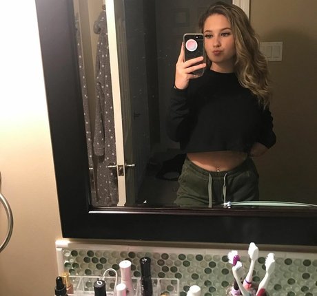 Paige F perfect star pics