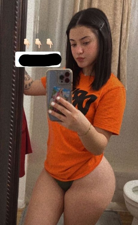 Txmia26 IG model pornographic images