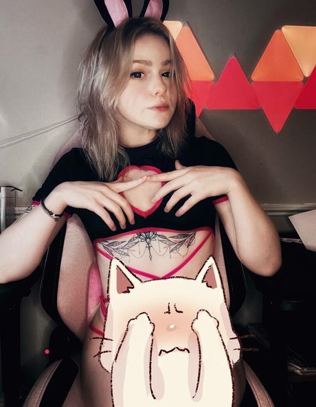 Pinkguno pornstar photo