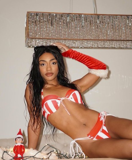 taylorchamp top actress galleries