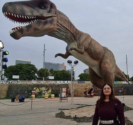 Ann Cygnus model hot photo