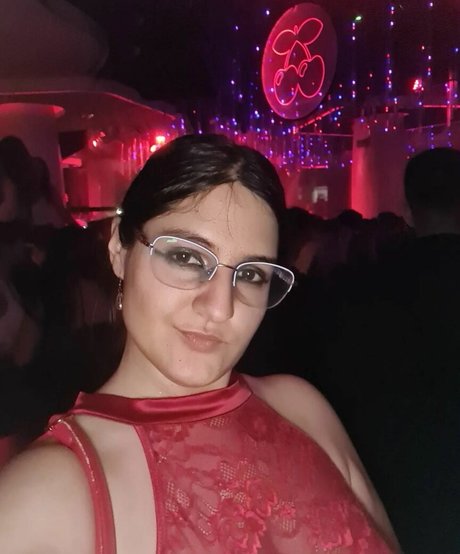 Ann Cygnus sexy model gallery