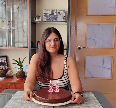 Ann Cygnus model perfect images