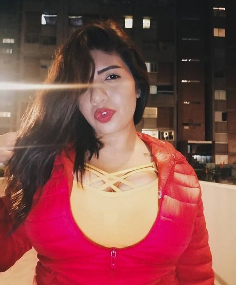 Kimberly Hdeez top star img