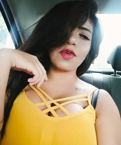 Kimberly Hdeez naked model images