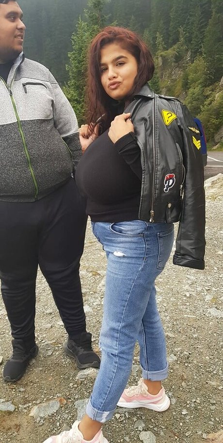 Melannia sexy star picture