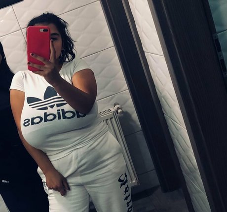 Melannia free actress pic