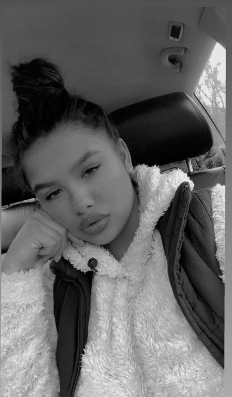 Melannia high quality pornstar images