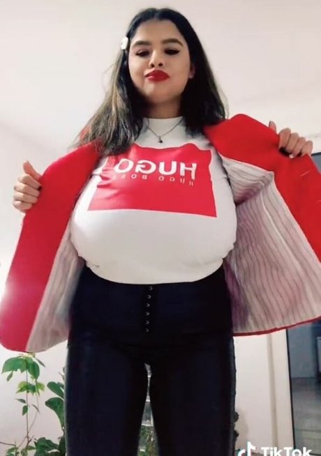 Melannia pornstar free pics