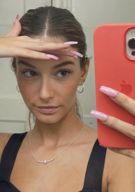 brunettestarbucksaddict hd actress pics