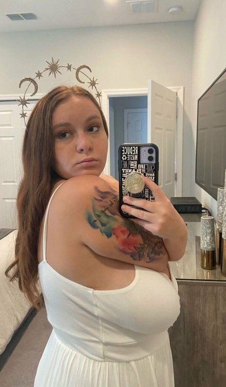 arianna perez nudes model img