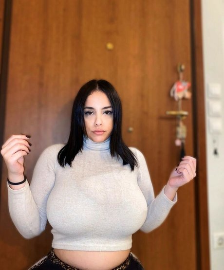 Chrysanthie perfect pornstar pics