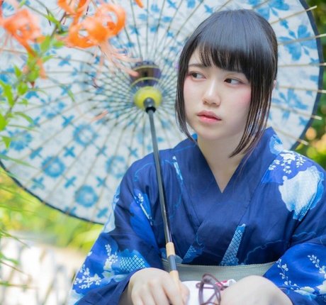 InterneCHUidol perfect model pics