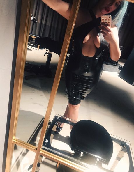 SophiaLarou star xxx pics