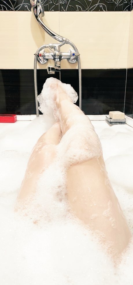 Sophia Wonder adult model images