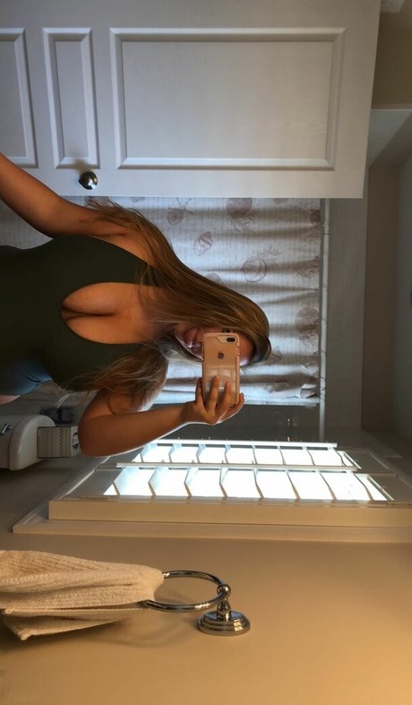 Hayden Buchko star pretty photos