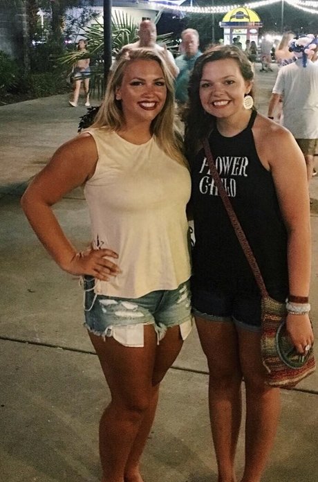 college slut onlyfans beautiful naked pic