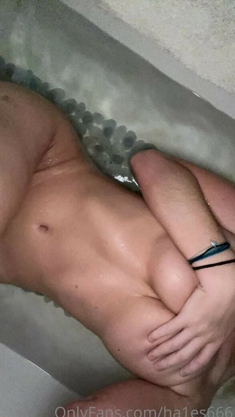 HayMartinn star sexy pictures