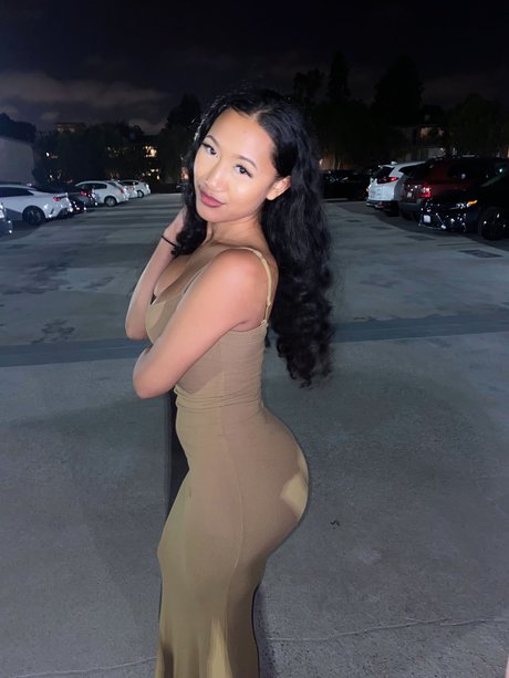 Drew valentina best model image