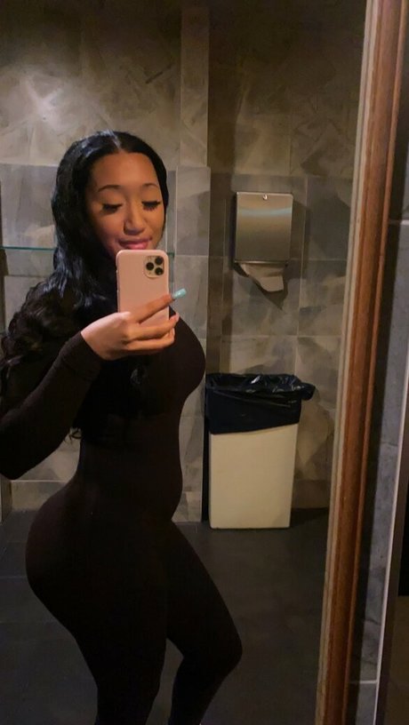 Drew valentina xxx model image