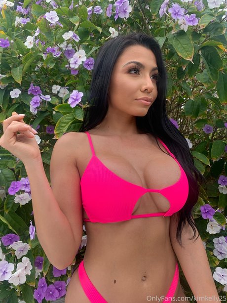 Kim Kelly pretty model pictures