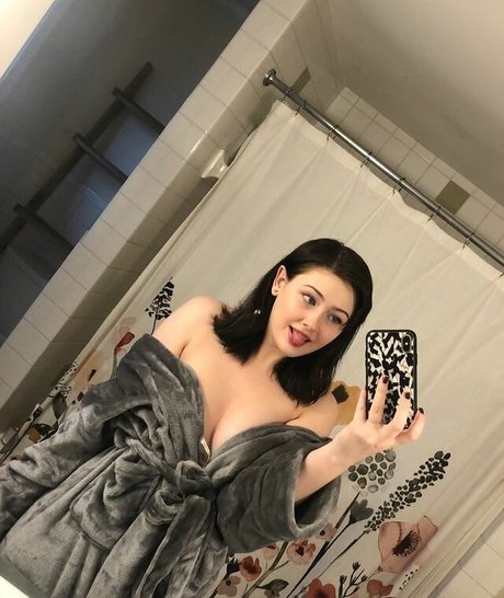 lilacorpse pornographic star pictures