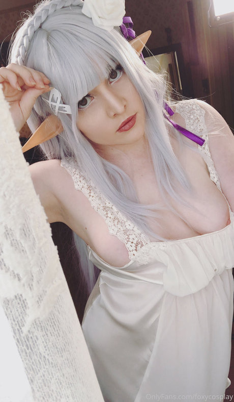 FoxyCosplay sexy actress pics