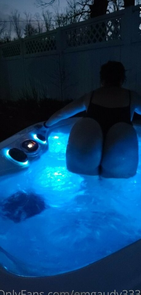 Emgaudy3333 model hot image