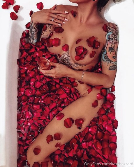 Kate Hazzard beautiful star img