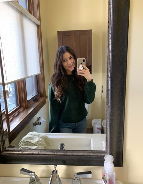 Adriana Mae xxx star galleries