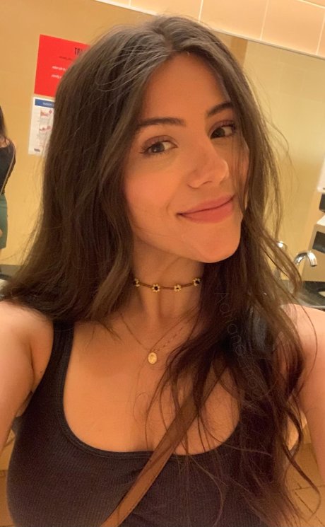 Adriana Mae erotic actress photos