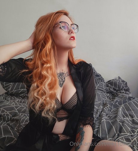 Foxmutt pornographic star photo