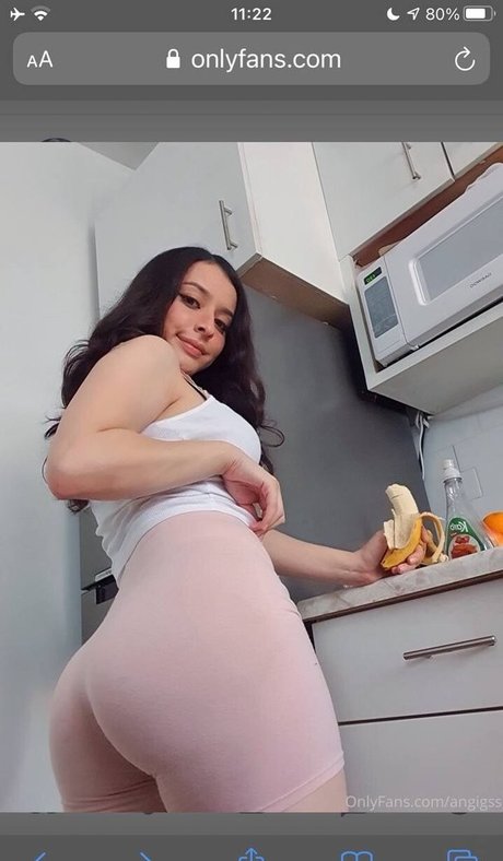 Angigss model hd photos