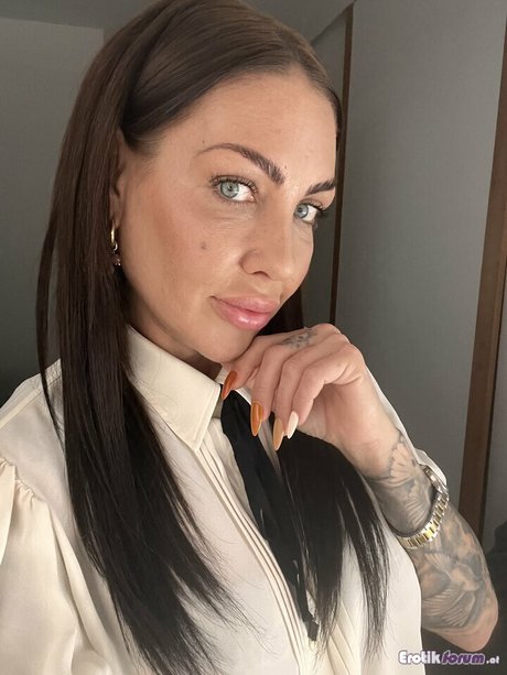 Tina2212 nudes actress images